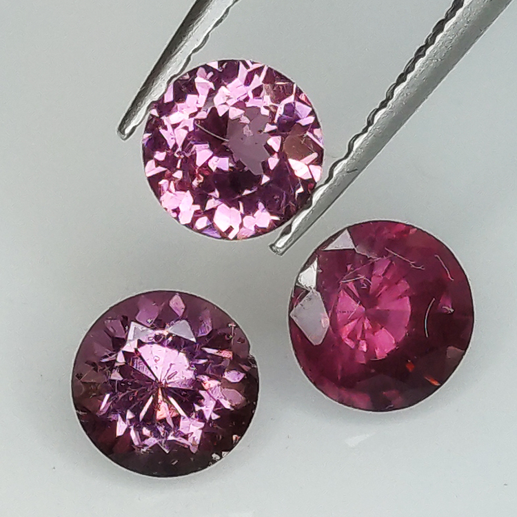 1.58ct Spinel Round Cut 5.14-4.8 mm