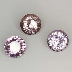 1,20 ct Spinell im Rundschliff 4,6 mm