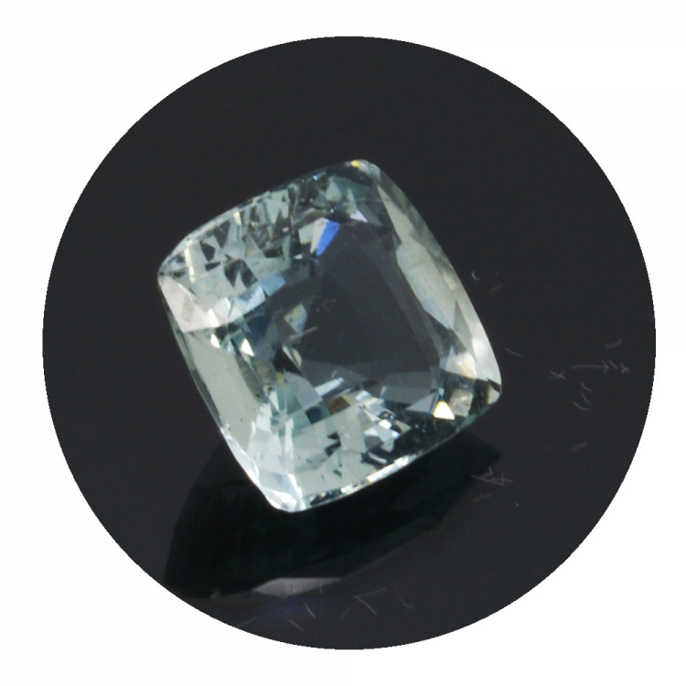 2,26 ct.  Acquamarina in Faccettato Cuscino