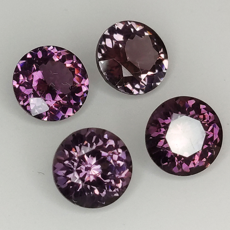 2.33ct Spinel Round Cut 5.2-5.3mm