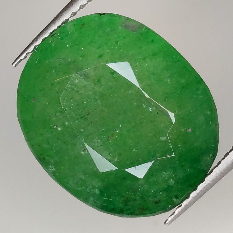 12,02 ct grüner Quarz im Smaragdschliff, 16,32 x 13,70 mm