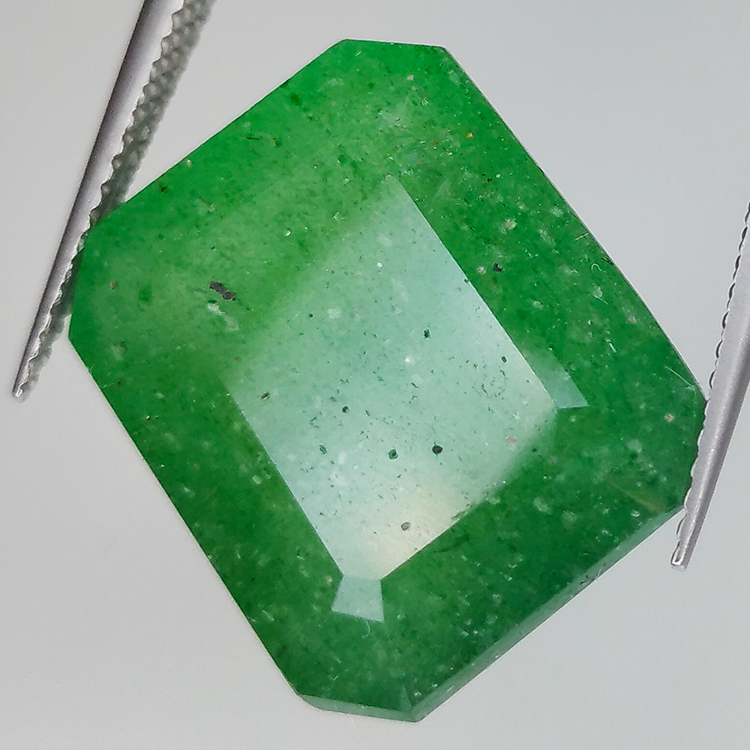 Quartz vert taille émeraude 18,04 ct 17,72x14,19 mm