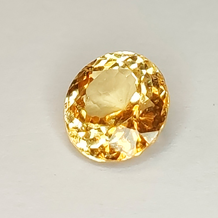 3,03 ct Hessonit-Granat im Ovalschliff 9,48 x 8,58 mm