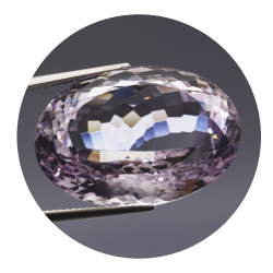 42,07 ct rosa Amethyst aus Frankreich 27,03 x 18,55 mm