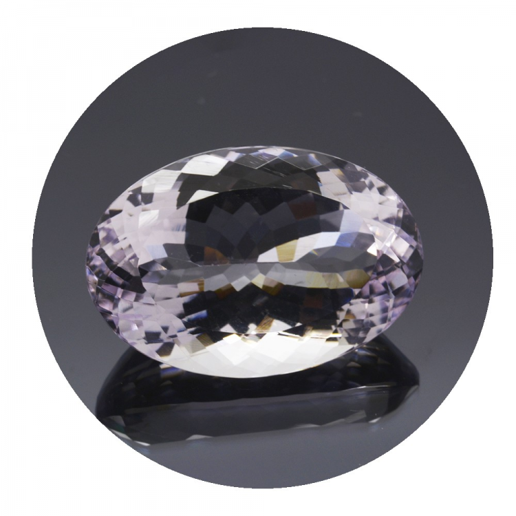 49,77 ct rosa Amethyst aus Frankreich 29,75 x 20,32 mm