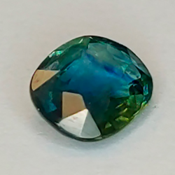 0,98ct blauer Saphir im Ovalschliff, 6,70 x 5,40 mm