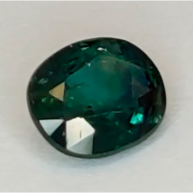 0,76ct Zafiro azul talla oval 6,05x5,05mm