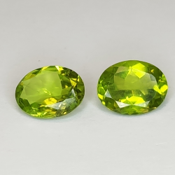 Peridoto talla oval 9x7mm 1pz