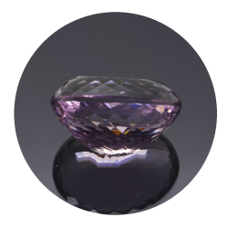 Ametista rosa da 34,94 ct proveniente dalla Francia, 23,50x17,52 mm