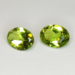 Oval cut peridot 8x6mm 1pz