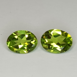 Oval cut peridot 8x6mm 1pz