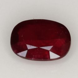 1,18 ct Rubin im Ovalschliff 7,48 x 5,62 mm