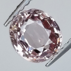 Spinelle rose 1,12 ct taille ovale 6,24x5,72 mm