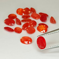 9,93 ct orangefarbener Saphir im Ovalschliff, 21 Stück