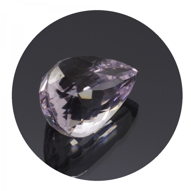 4,87ct. Kunzite in Sfaccettato Goccia