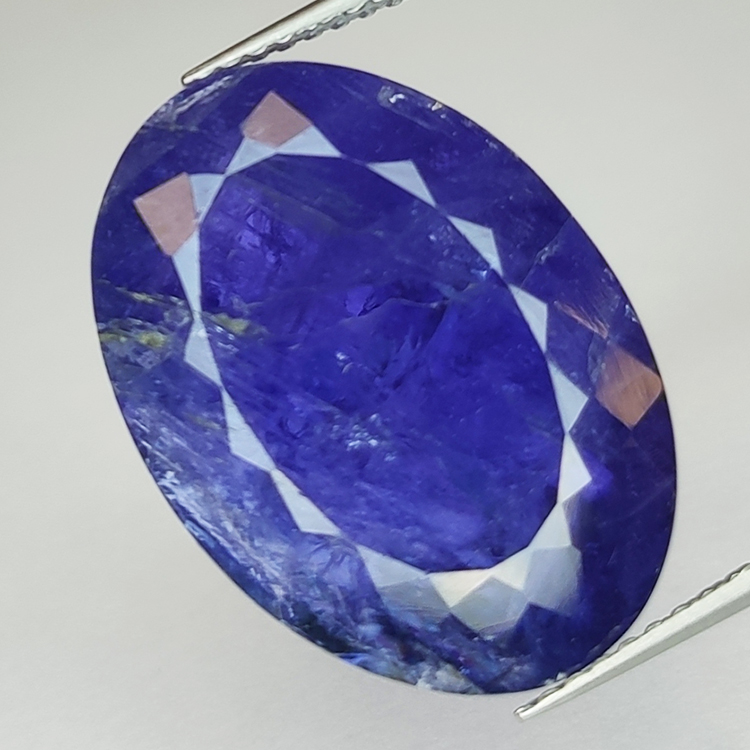 Tanzanite blu a taglio ovale da 17,98 ct, 19,61 x 13,87 mm