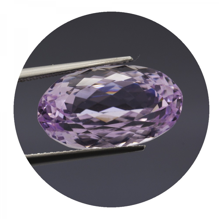 15,26 ct. Kunzite Oval Cut