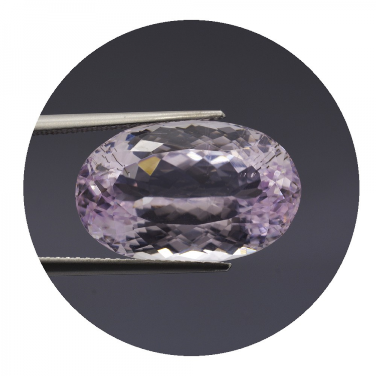 17,32 ct. Kunzite Oval Cut