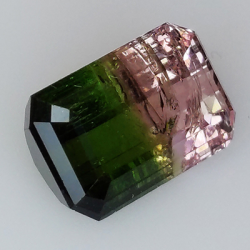 6,79 ct Turmalin im Smaragdschliff, 12,09 x 8,48 mm