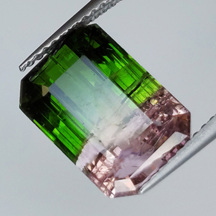 6,79 ct Turmalin im Smaragdschliff, 12,09 x 8,48 mm