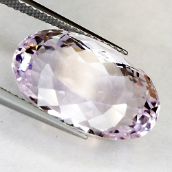 12,82 ct, kleines Oval 17,43x10,90 mm.