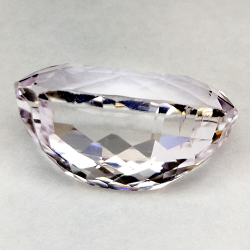 12,82 ct, kleines Oval 17,43x10,90 mm.