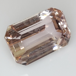 40,73 ct Kunzit-Kissenschliff, 22,83 x 14,86 mm