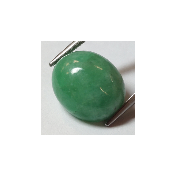 7,48 ct Smaragd im Cabochon-Ovalschliff 13,27 x 10,93 mm