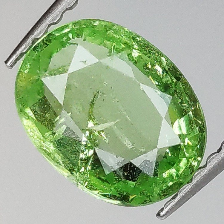Émeraude Ronde Hydrothermale 2,5 Mm - Pierre Créée En Laboratoire, Haute Transparence