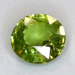 0,72 ct Demantoid-Granat im Rundschliff 5,40 x 5,34 mm