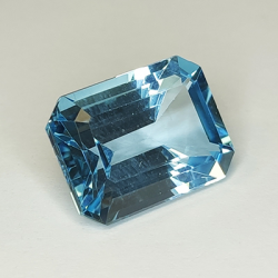 Topaze bleue 14,55 ct taille émeraude 15,60x11,74 mm