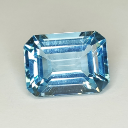 14,55 ct blauer Topas im Smaragdschliff, 15,60 x 11,74 mm