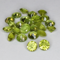 4,86 ct grüner Peridot im Rundschliff 3,5 mm