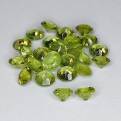 4,86 ct grüner Peridot im Rundschliff 3,5 mm