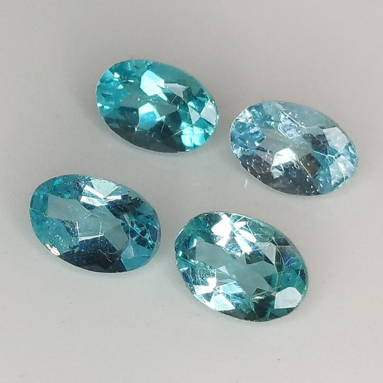 1 pz Apatite con taglio ovale 6x4 mm