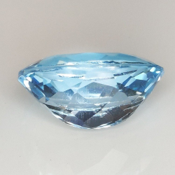 14,37 ct natürlicher Topas im Ovalschliff, 17,10 x 12,87 mm