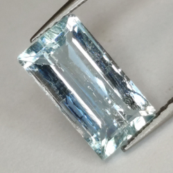 1,62 ct Aquamarin im Rechteckschliff 10,85 x 6,02 mm