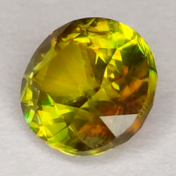 1,09 ct Sphène vert taille ovale 6,81x6,03 mm