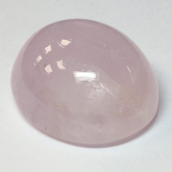 32,62 ct Morganit-Cabochon im Ovalschliff, 21,72 x 17,49 mm