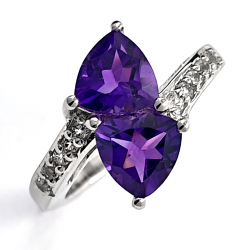 Ring aus Silber, Amethyst und Topas