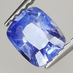 0,81ct Saphir im Kissenschliff 5,93 x 4,83 mm