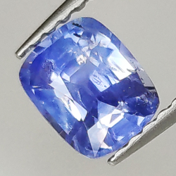 0,81ct Saphir im Kissenschliff 5,93 x 4,83 mm