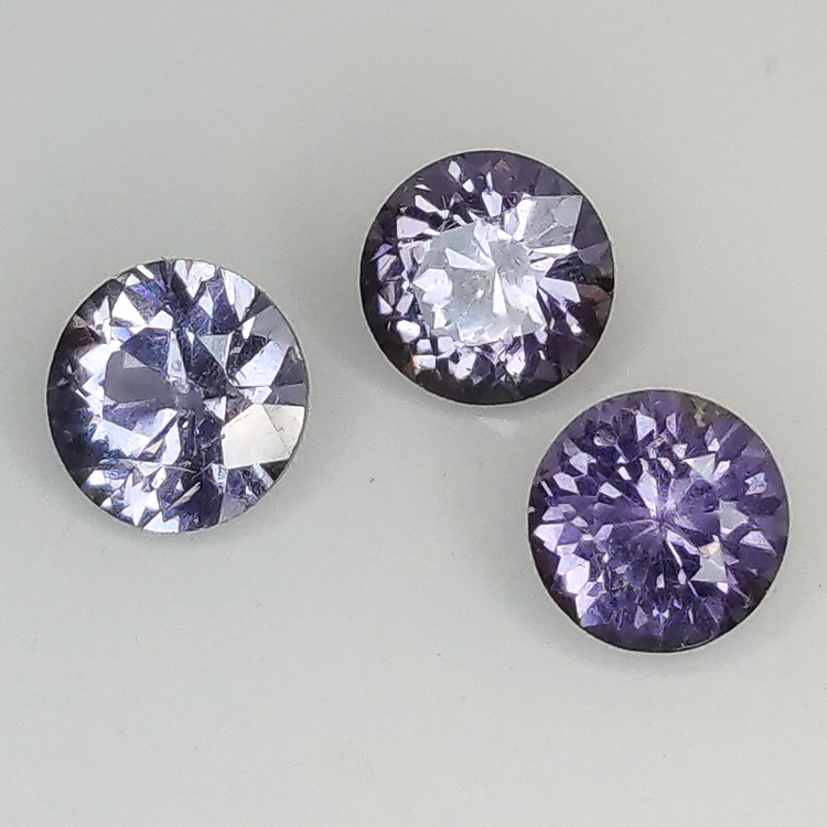 1,30ct Espinela Talla Redonda 4,5-4,7mm