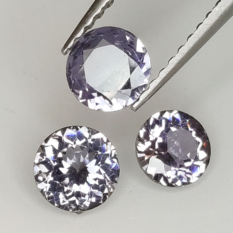 1,24ct Spinel Round Size 4,5-5mm