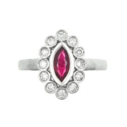 Gold ring with Burma Pidgeon Blood Ruby and Diamonds