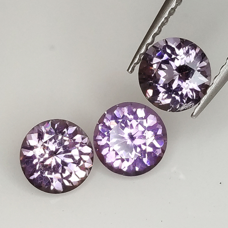 1,99ct Spinell rund Größe 5,2-5,3mm