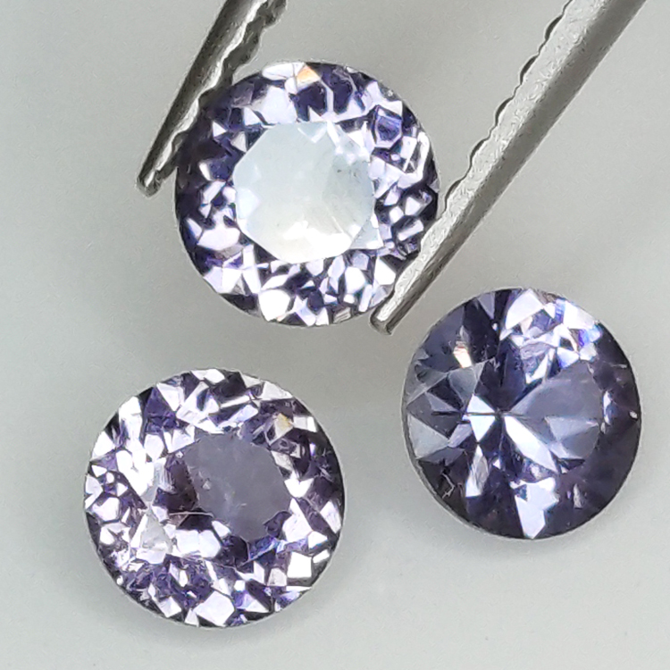 1,18ct Spinello rotondo misura 4,4-4,6mm