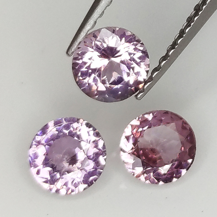 1,13ct Spinel Round Cut 4,5-4,6mm