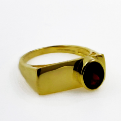 Yellow gold plated 925 sterling silver and gemstone ring