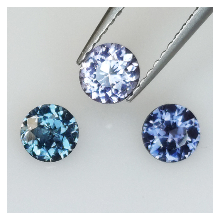 1,08ct Spinel Round Cut 4,3-4,4mm